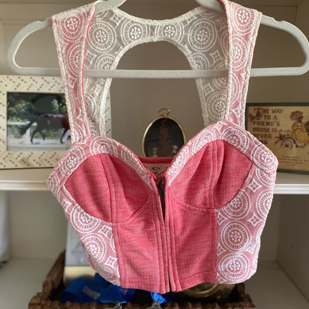 Cute crop top